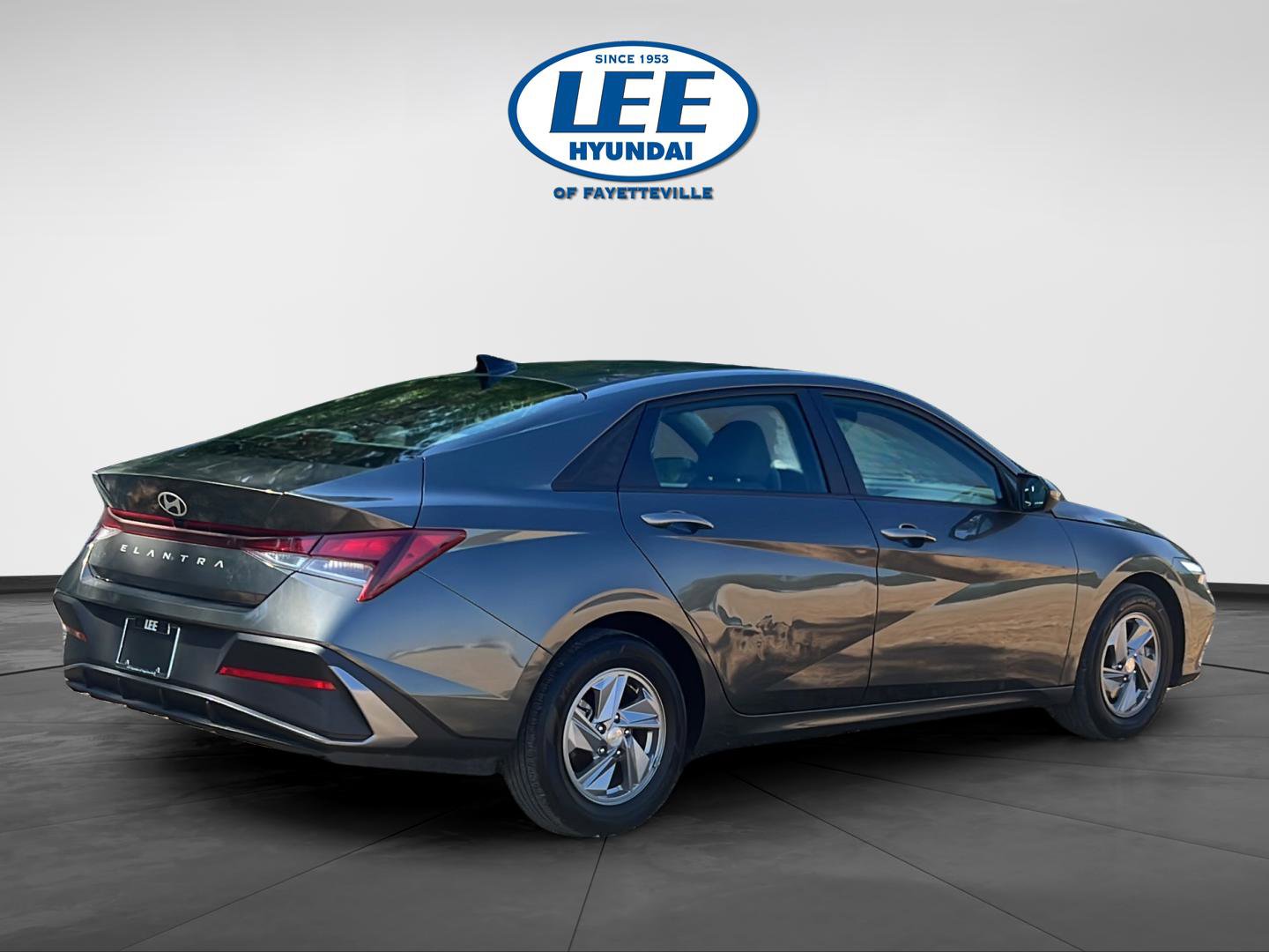 Certified 2024 Hyundai Elantra SE image 7