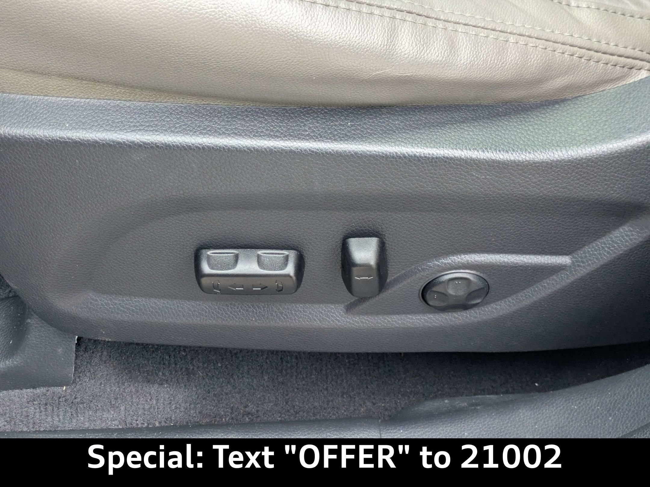 Used 2013 Hyundai Santa Fe Sport w/ Technology Pkg FWD image 18