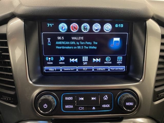 Used 2017 Chevrolet Suburban Premier AWD/4WD image 7