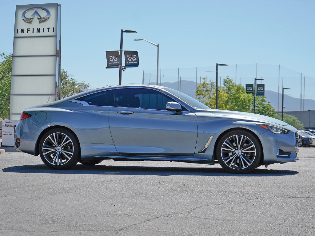 Used 2017 INFINITI Q60 3.0t w/ Premium Plus Package 3.0T AWD/4WD image 13