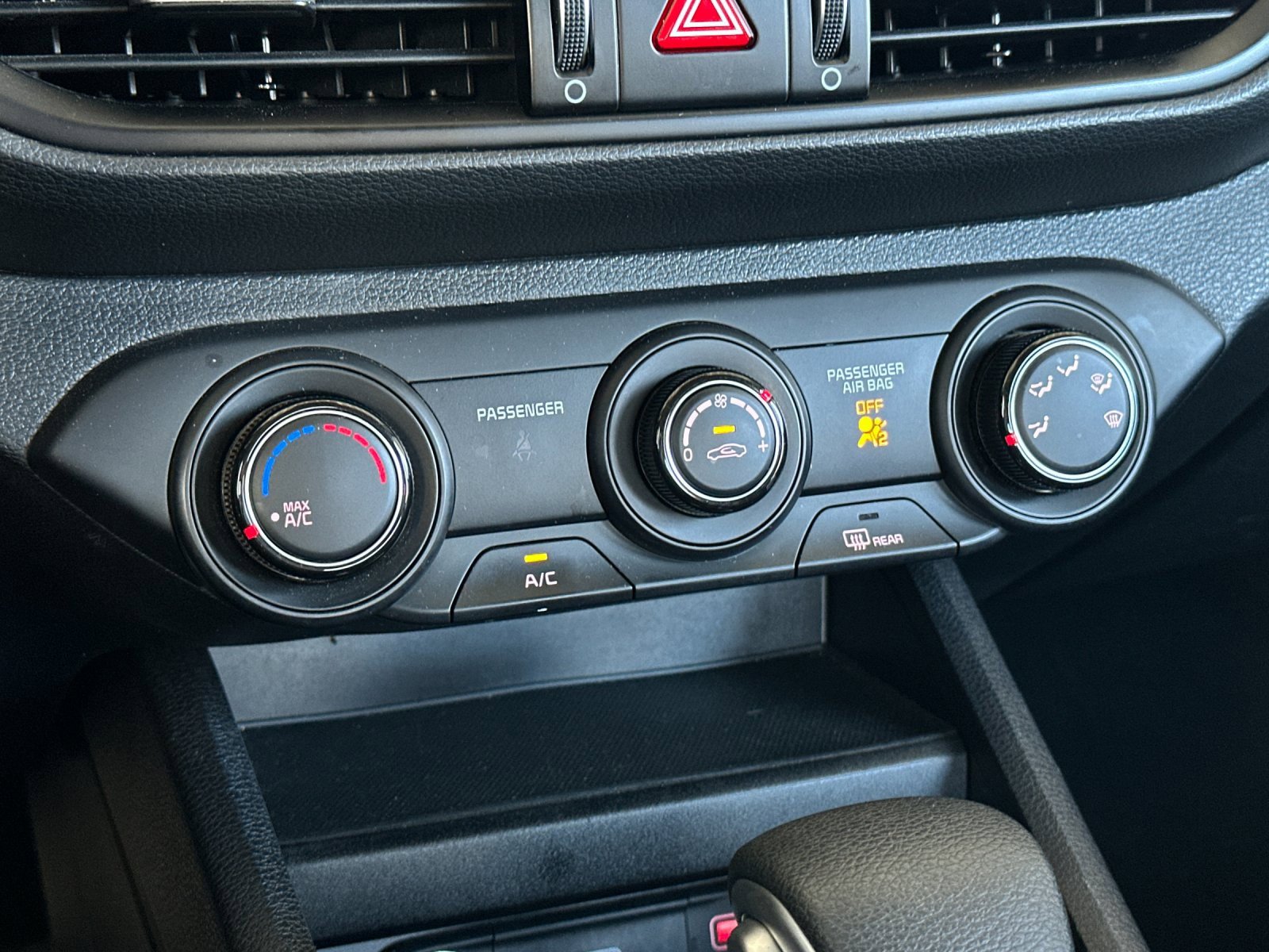 Used 2024 Kia Forte LXS image 17