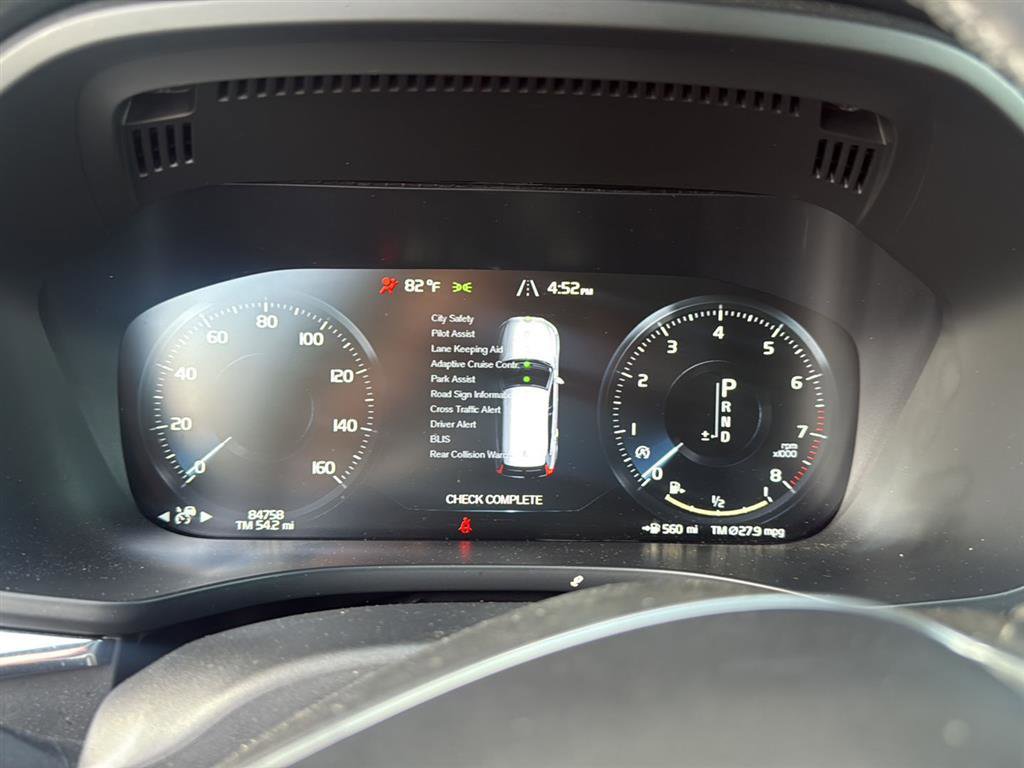 Used 2018 Volvo XC60 T5 Inscription w/ Convenience Package AWD/4WD image 9