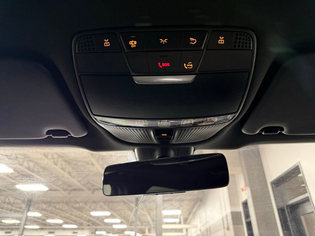 Used 2021 Mercedes-Benz GLC 300 4MATIC image 16