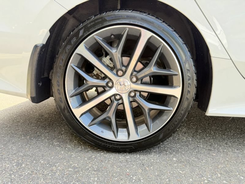 Used 2022 Honda Civic Touring image 34