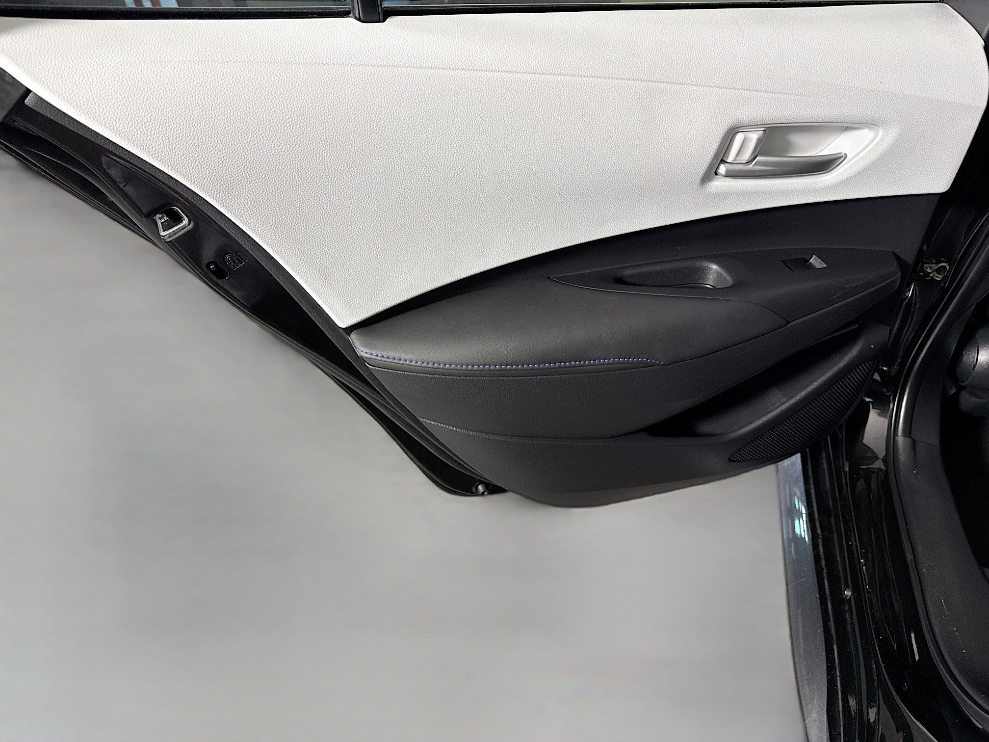 Used 2021 Toyota Corolla SE image 25