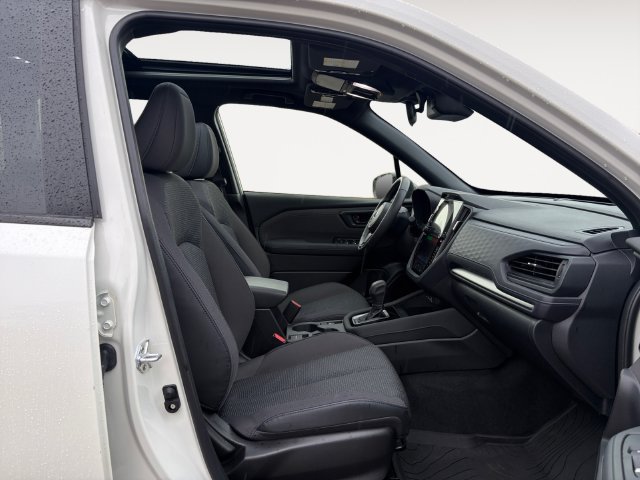 Used 2025 Subaru Forester Premium AWD/4WD image 15