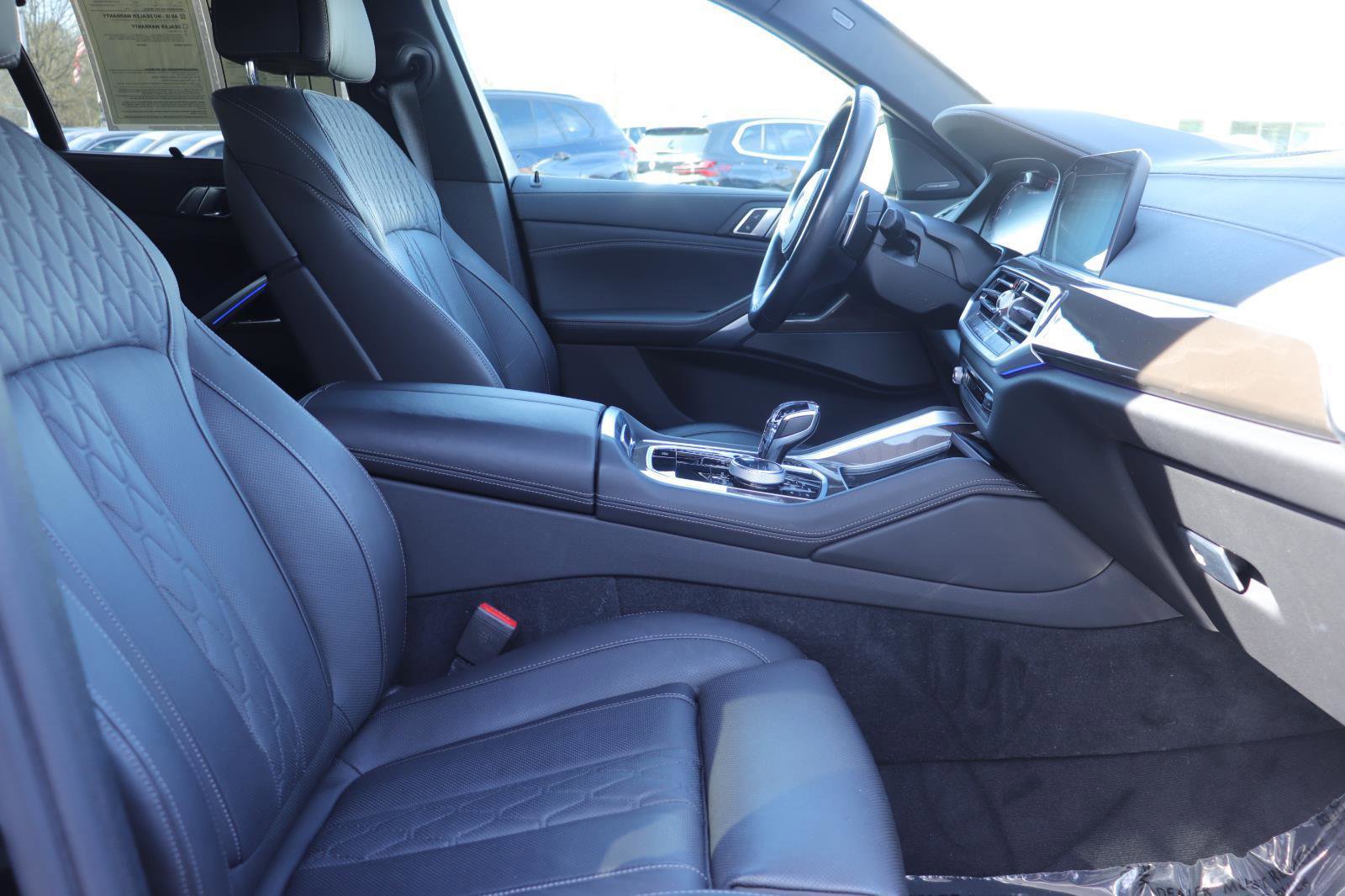 Used 2023 BMW X6 M50i w/ Executive Package image 20