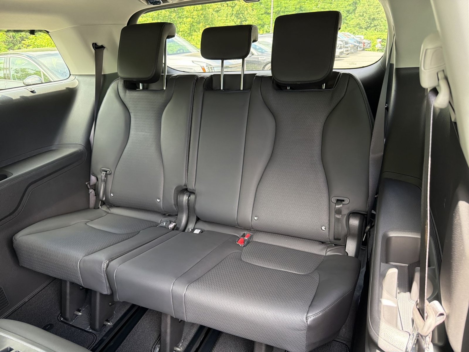 New 2026 Kia Carnival SX Prestige FWD image 32
