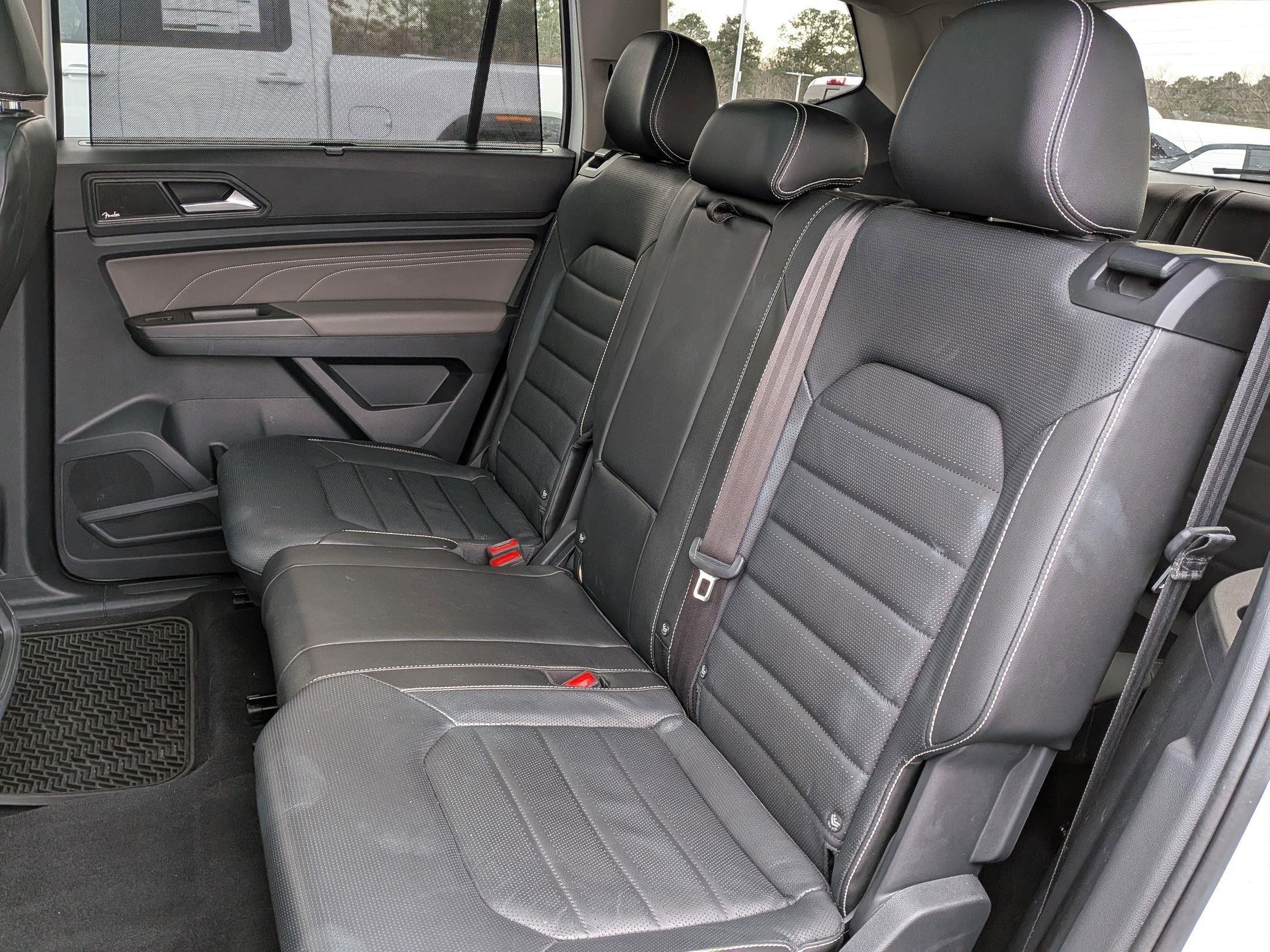 Used 2022 Volkswagen Atlas SEL Premium image 33