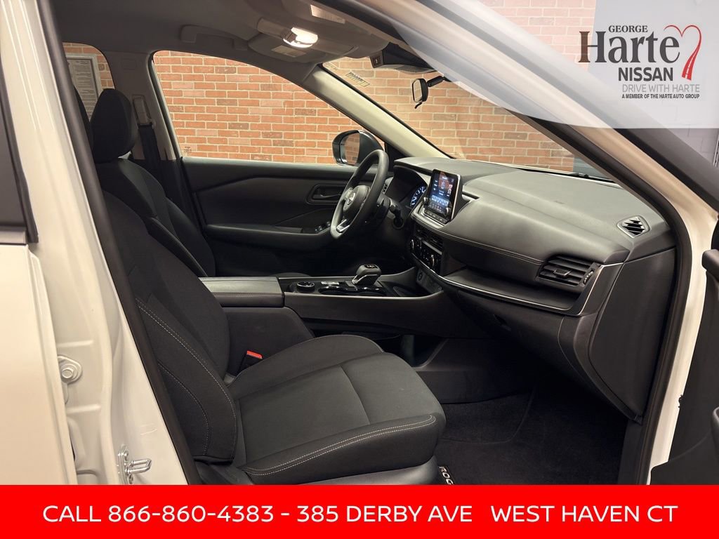 Certified 2024 Nissan Rogue S image 33