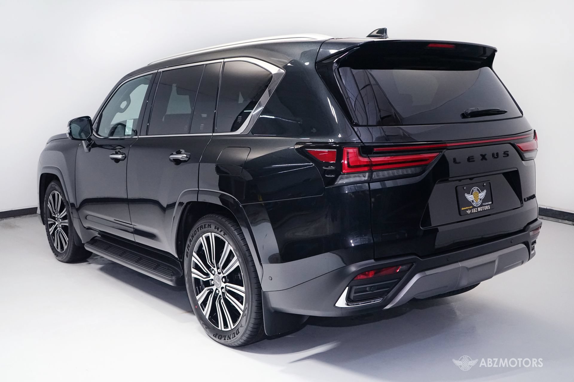 Used 2026 Lexus LX 700h Luxury AWD/4WD image 6