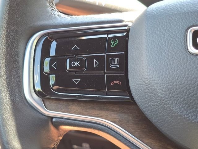 Used 2025 Jeep Grand Wagoneer 4WD image 24