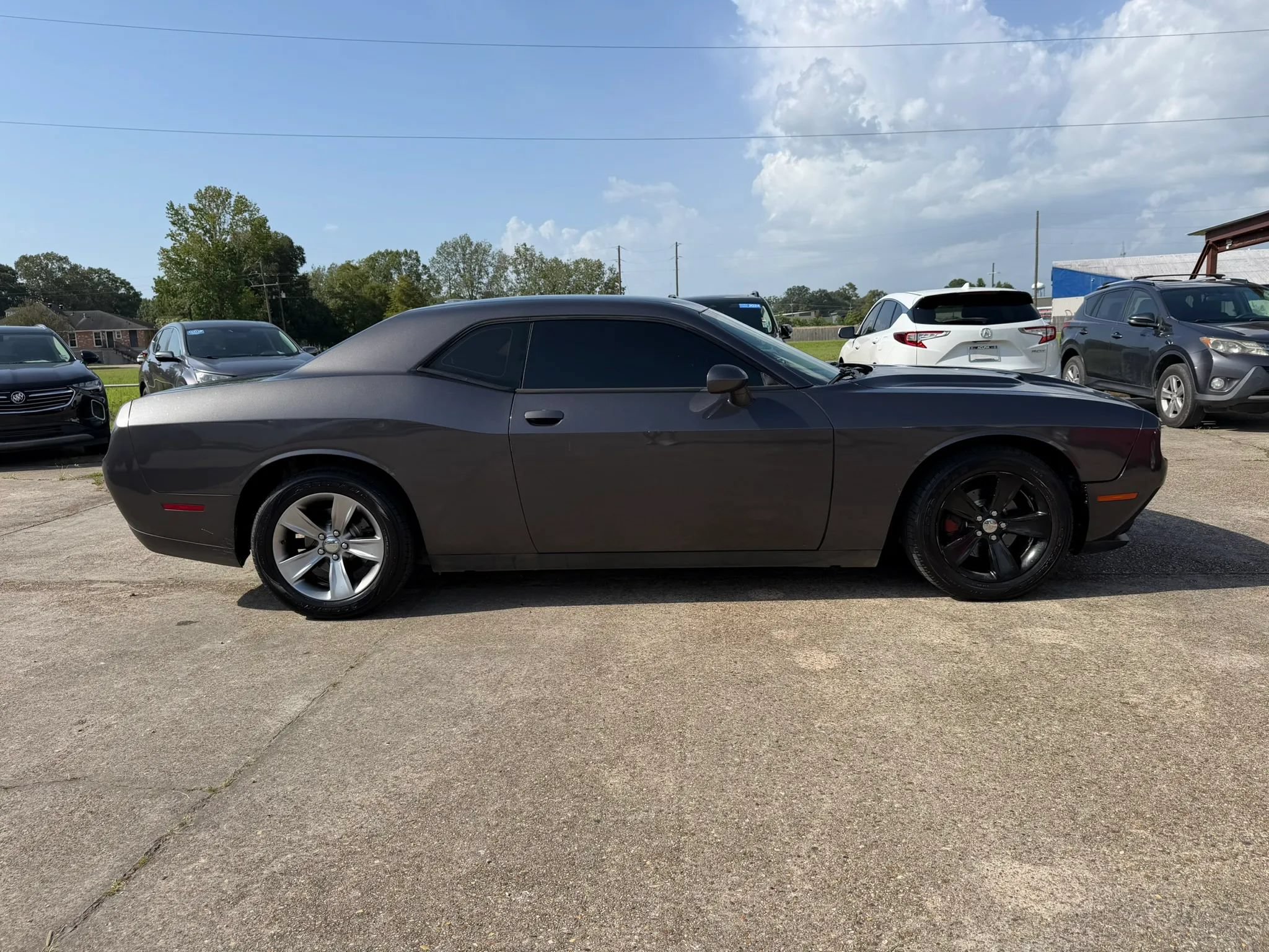 Used 2016 Dodge Challenger SXT RWD image 5