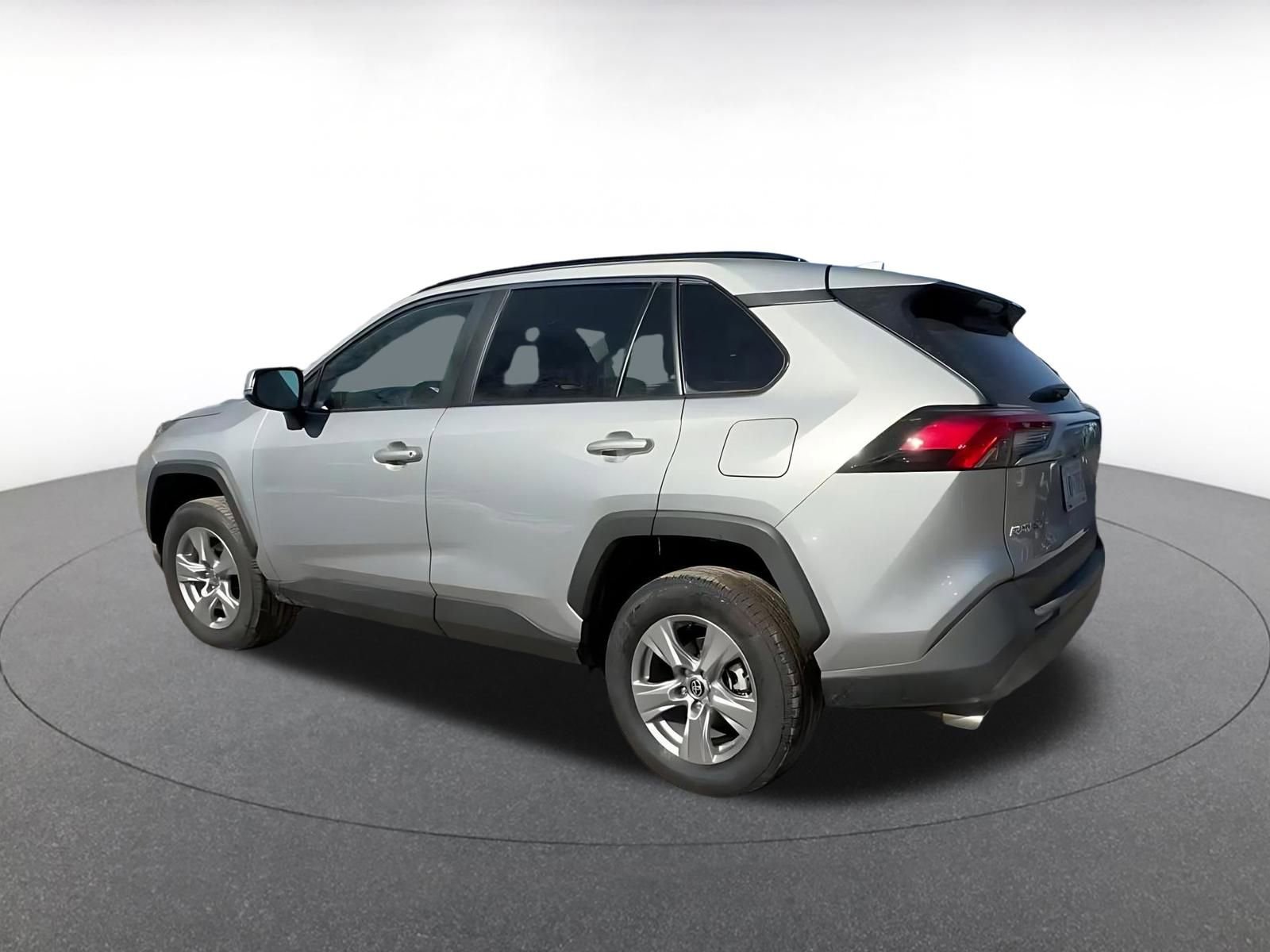 Used 2025 Toyota RAV4 XLE w/ Weather Package FWD image 10