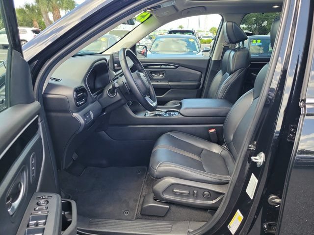 Certified 2025 Honda Pilot Touring image 15