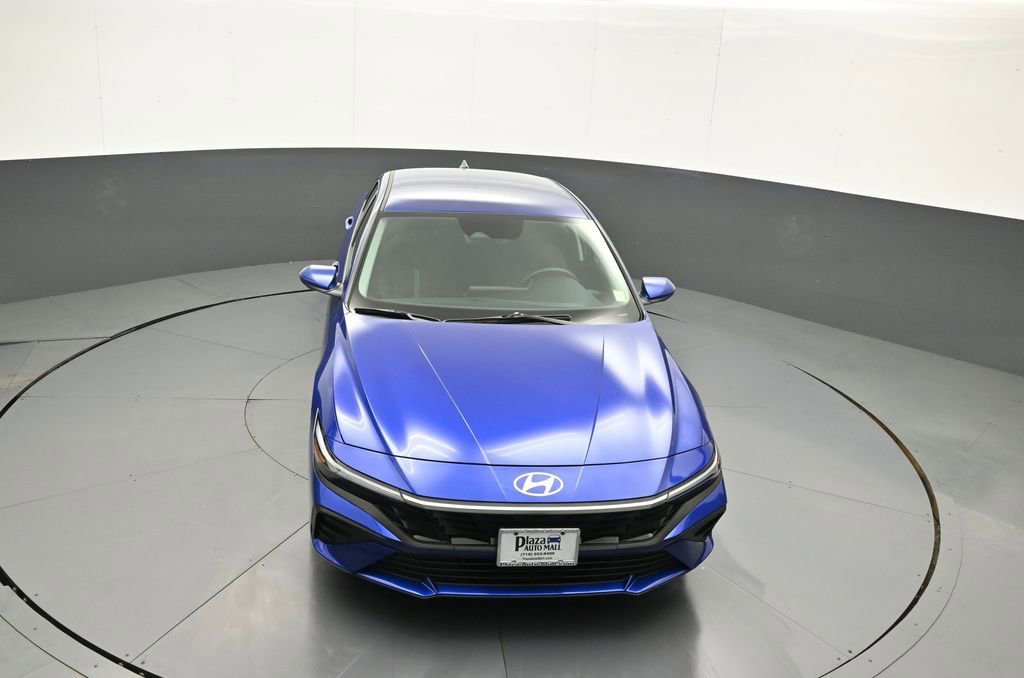 Used 2025 Hyundai Elantra SE FWD image 33