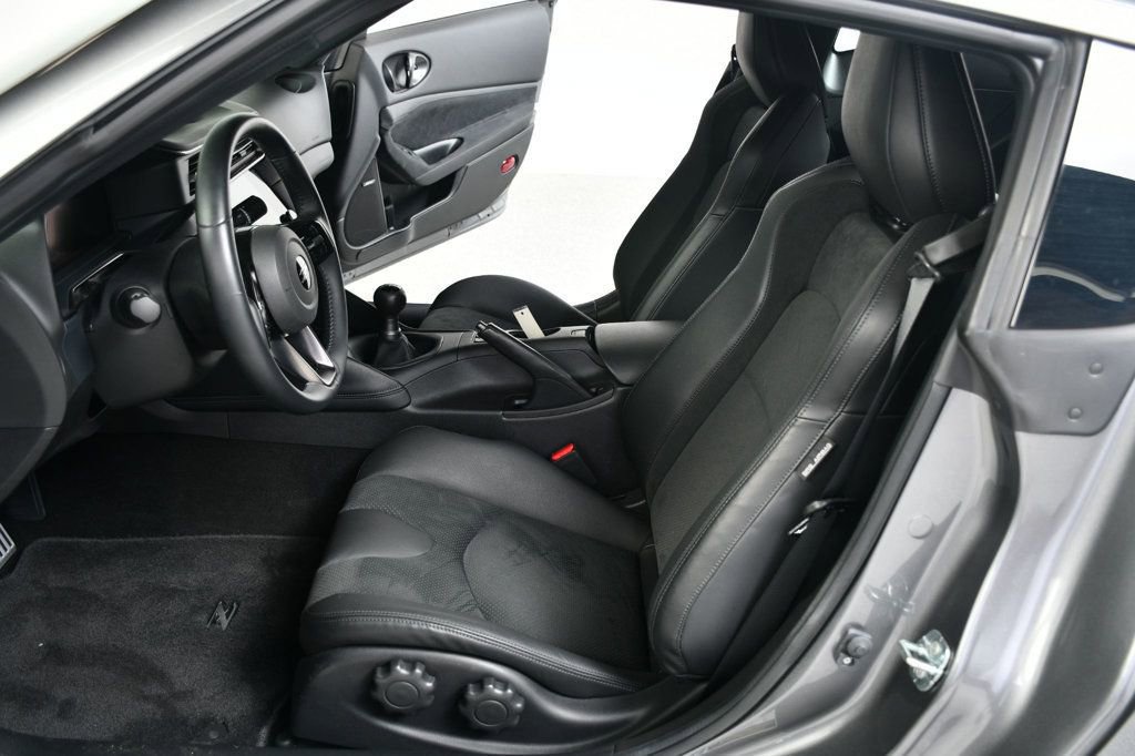Used 2024 Nissan Z Performance w/ Floor Mat Package RWD image 25