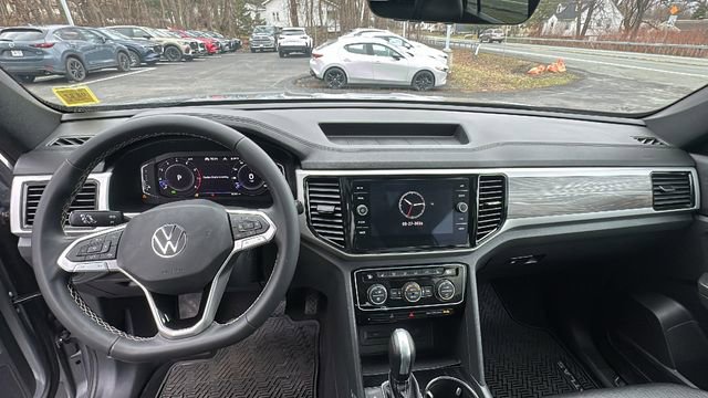 Used 2023 Volkswagen Atlas Cross Sport SE image 9