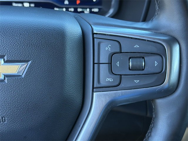 Used 2023 Chevrolet Suburban Premier image 29