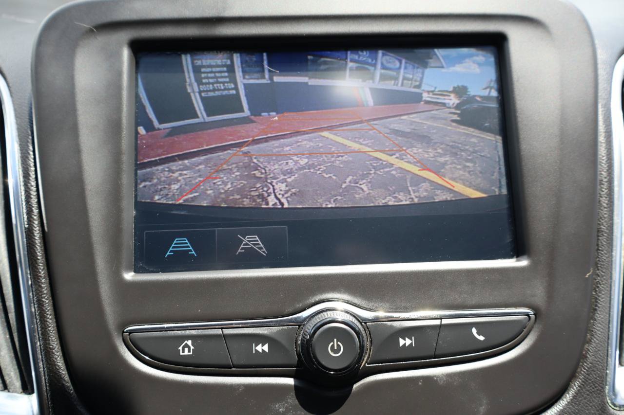 Used 2018 Chevrolet Malibu LT FWD image 22