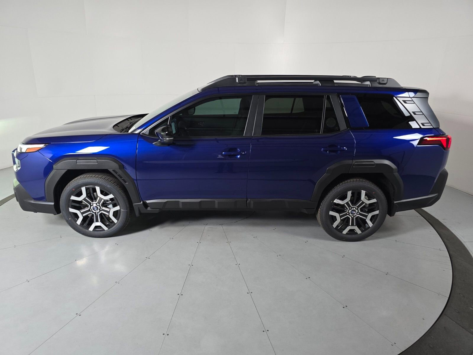 New 2026 Subaru Outback Touring XT image 2