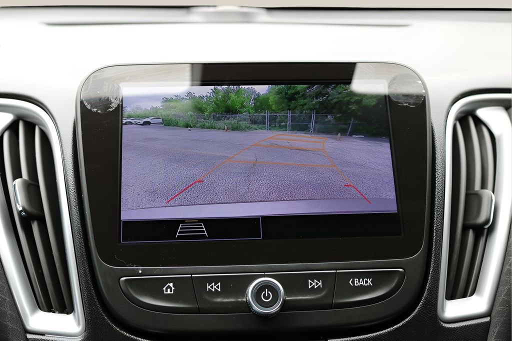 Used 2025 Chevrolet Malibu LT FWD image 20