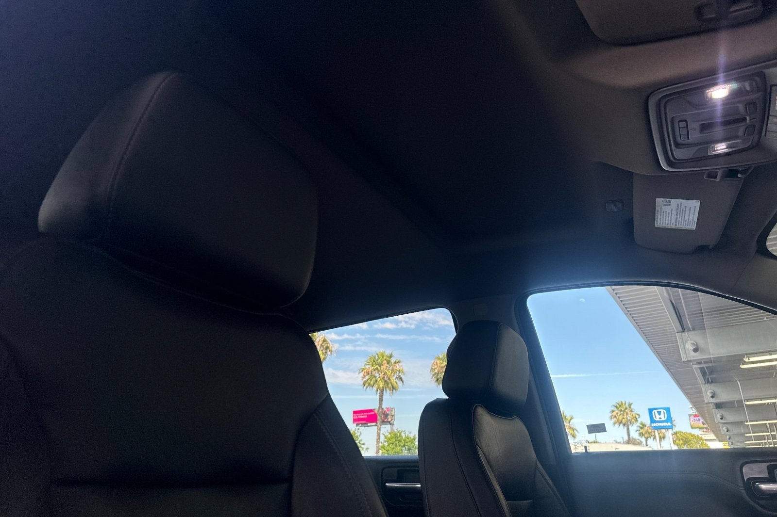 Used 2020 Chevrolet Silverado 1500 LT Trail Boss AWD/4WD image 15