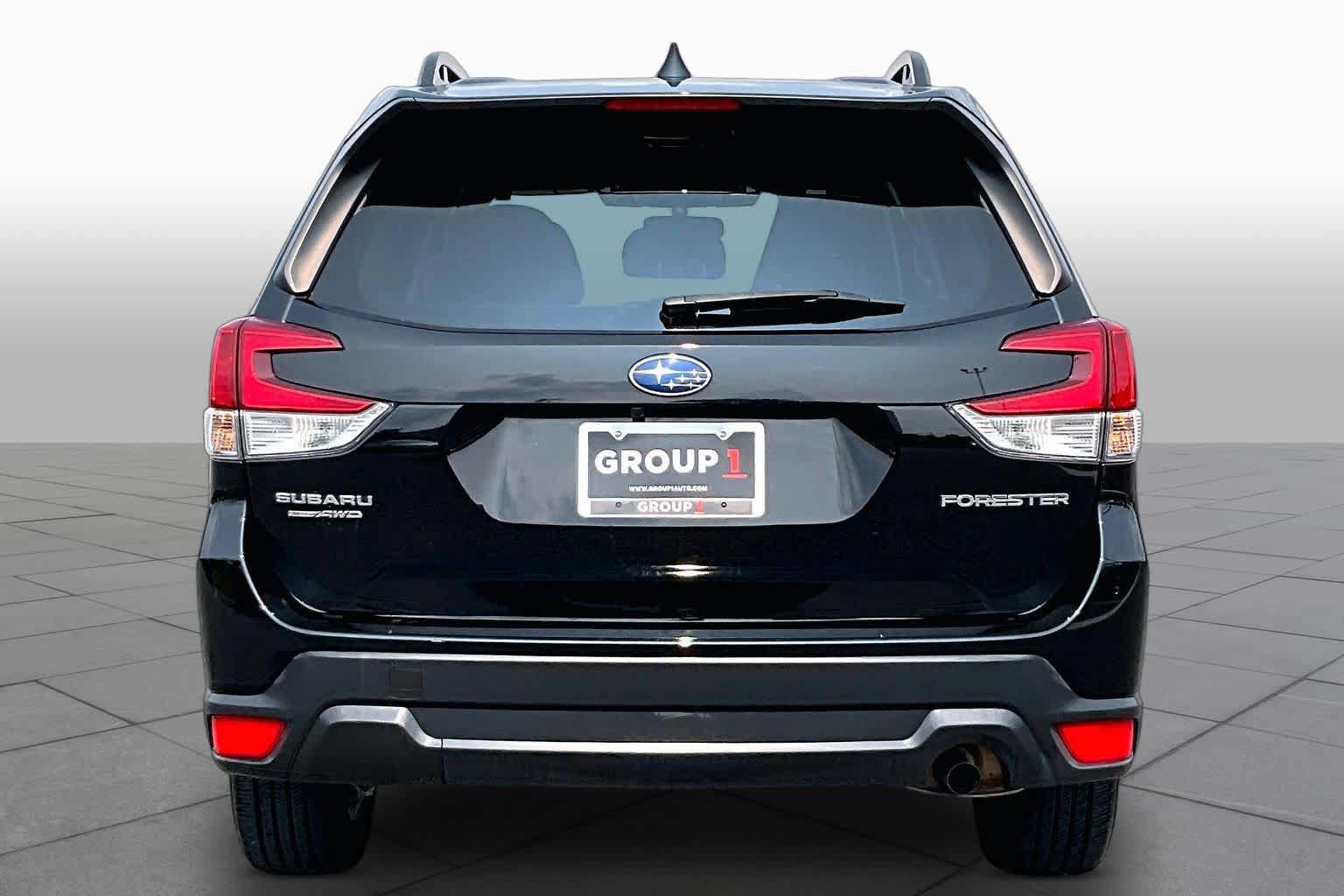 Used 2023 Subaru Forester Premium AWD/4WD image 5