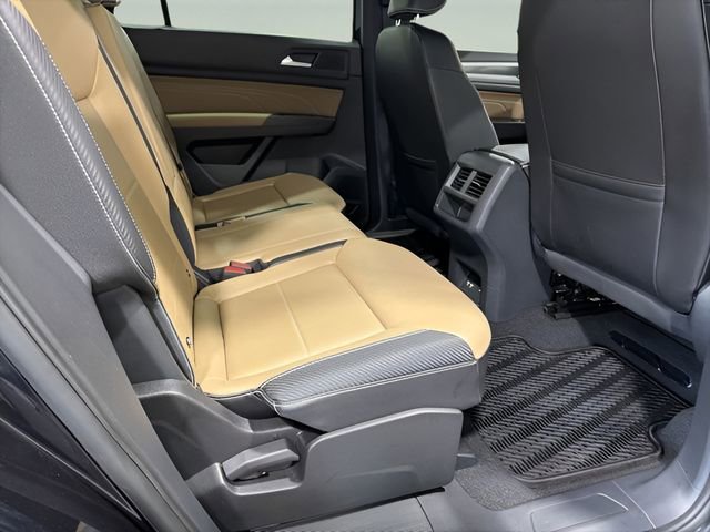 Used 2023 Volkswagen Atlas Cross Sport SE w/ Black Wheel Package image 30