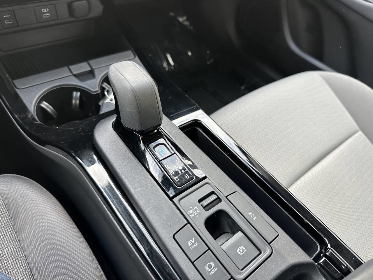 Used 2023 Toyota Prius LE image 30