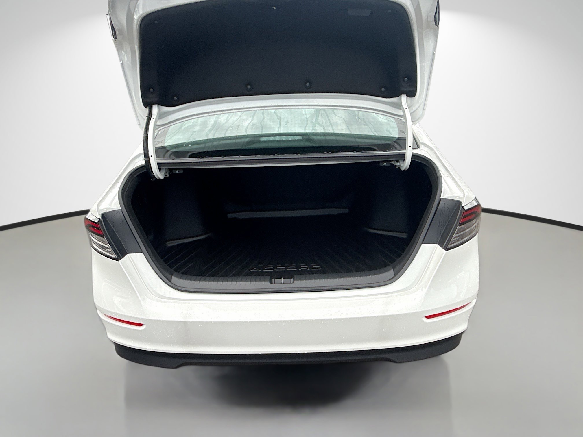 Used 2025 Honda Accord Sport image 18