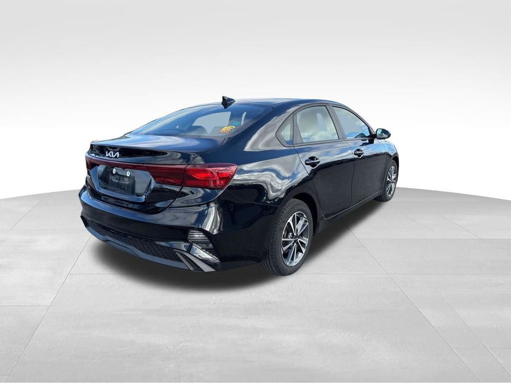 Certified 2023 Kia Forte LXS image 7