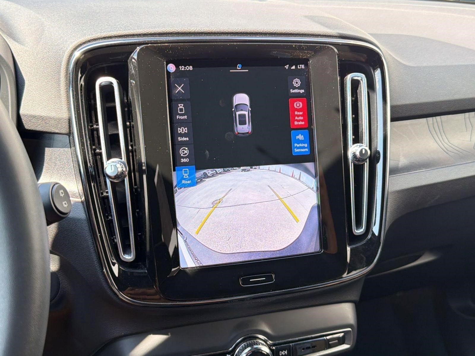 Certified 2023 Volvo XC40 Recharge Plus image 24