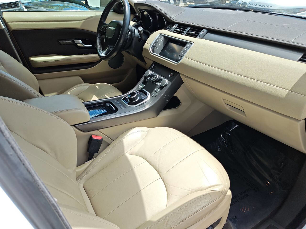 Used 2018 Land Rover Range Rover Evoque SE AWD/4WD image 54