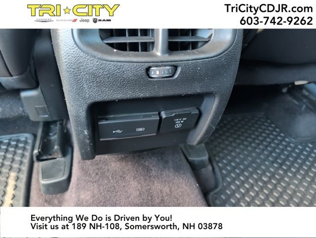 Used 2019 Jeep Cherokee Latitude Plus w/ Comfort/Convenience Group image 35