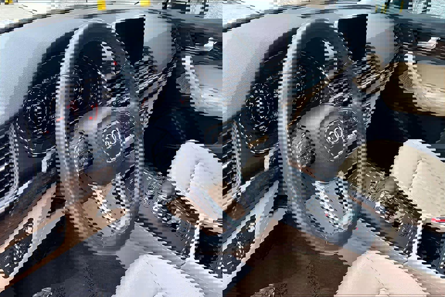 Used 2018 Audi Q5 Prestige w/ Prestige Package image 16