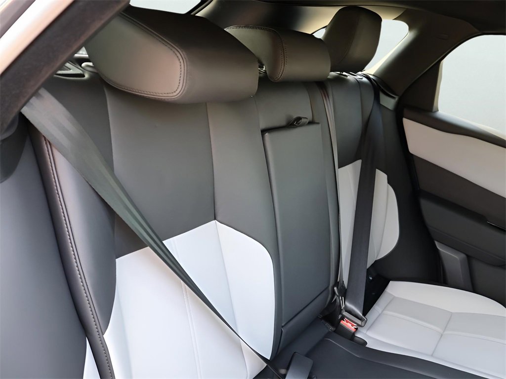 New 2026 Land Rover Range Rover Velar Dynamic SE image 13