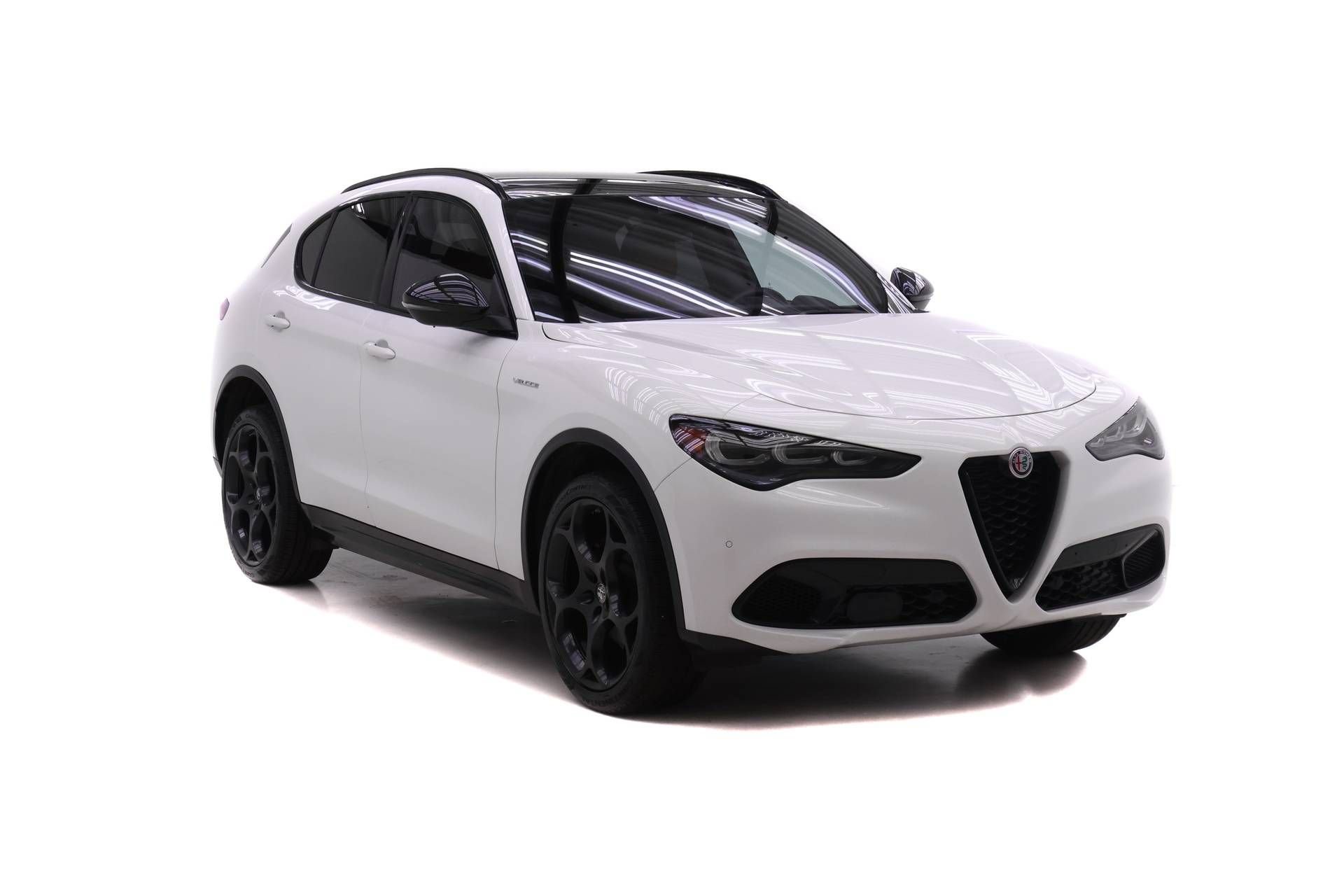 Certified 2024 Alfa Romeo Stelvio Veloce AWD/4WD image 2
