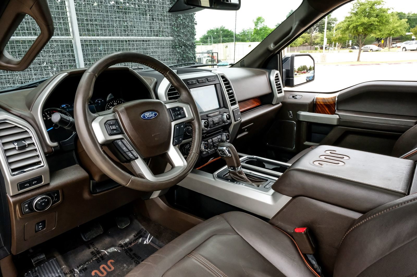 Used 2017 Ford F150 King Ranch w/ Equipment Group 601A Luxury AWD/4WD image 3