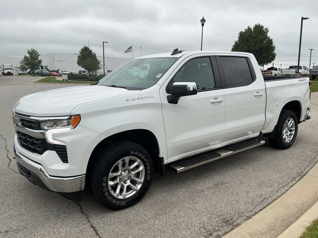 Used 2024 Chevrolet Silverado 1500 LT w/ Protection Package AWD/4WD image 3