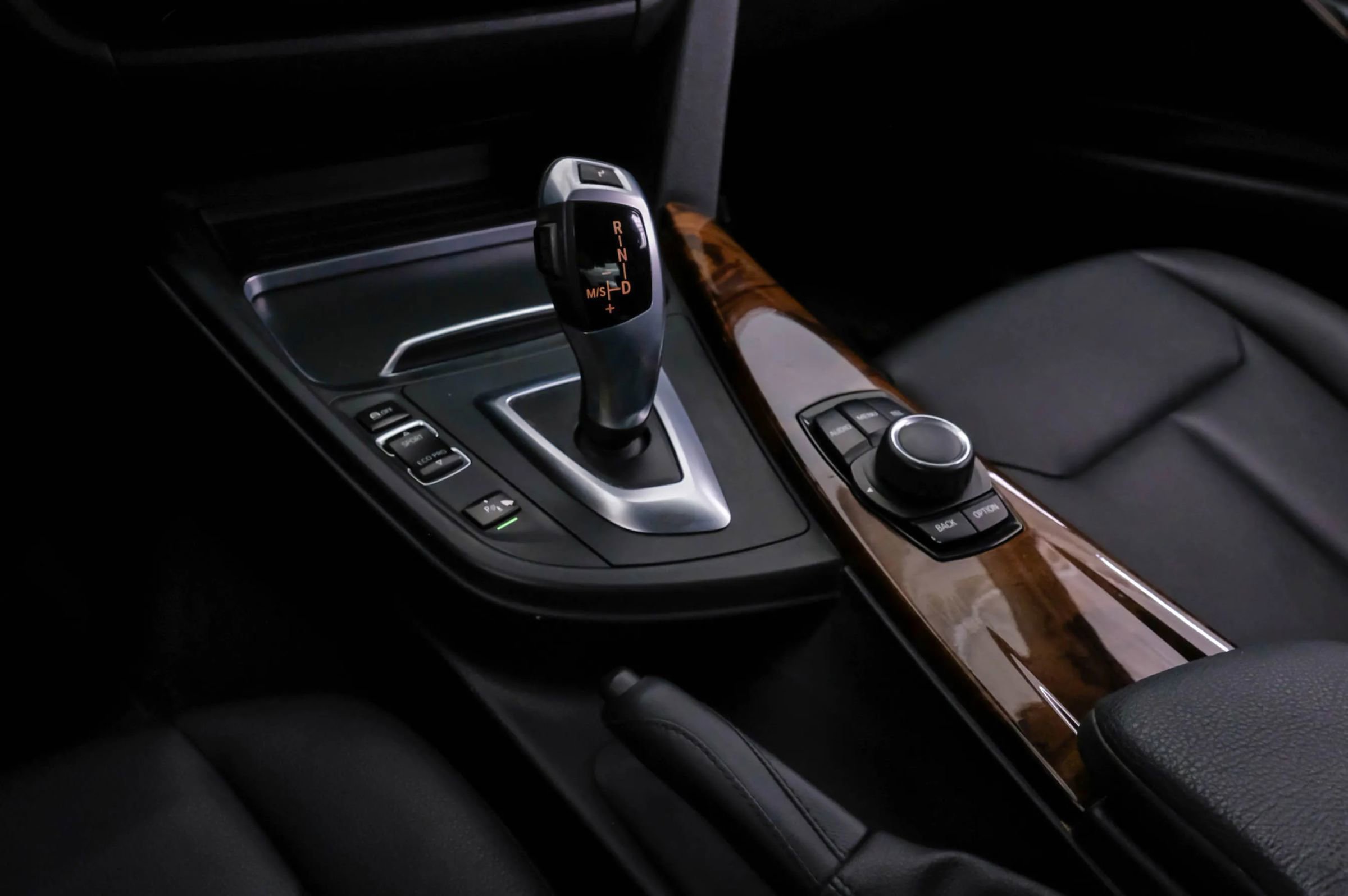 Used 2016 BMW 320i xDrive Sedan AWD/4WD image 23