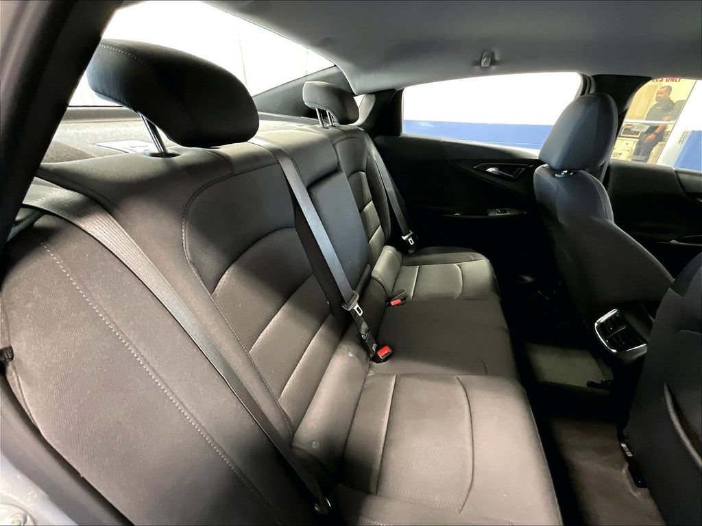 Used 2024 Chevrolet Malibu LT FWD image 16