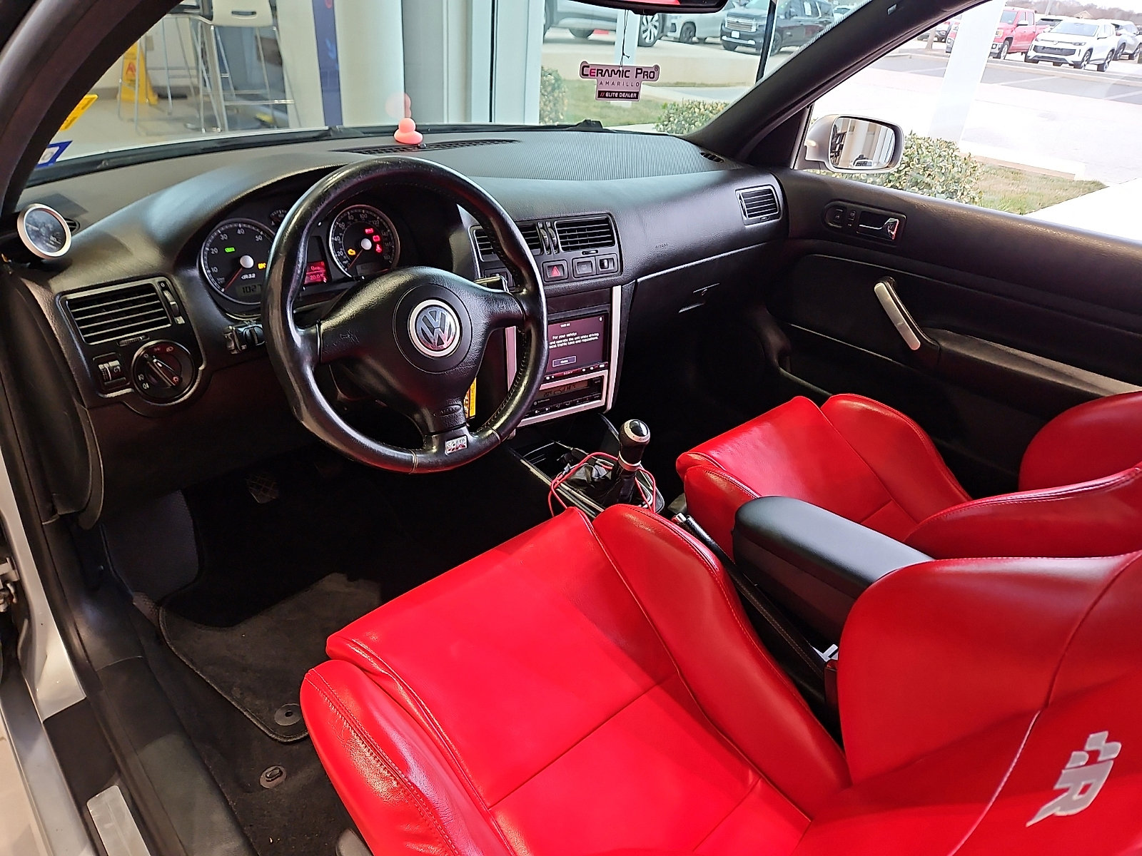 Used 2004 Volkswagen R32 image 9