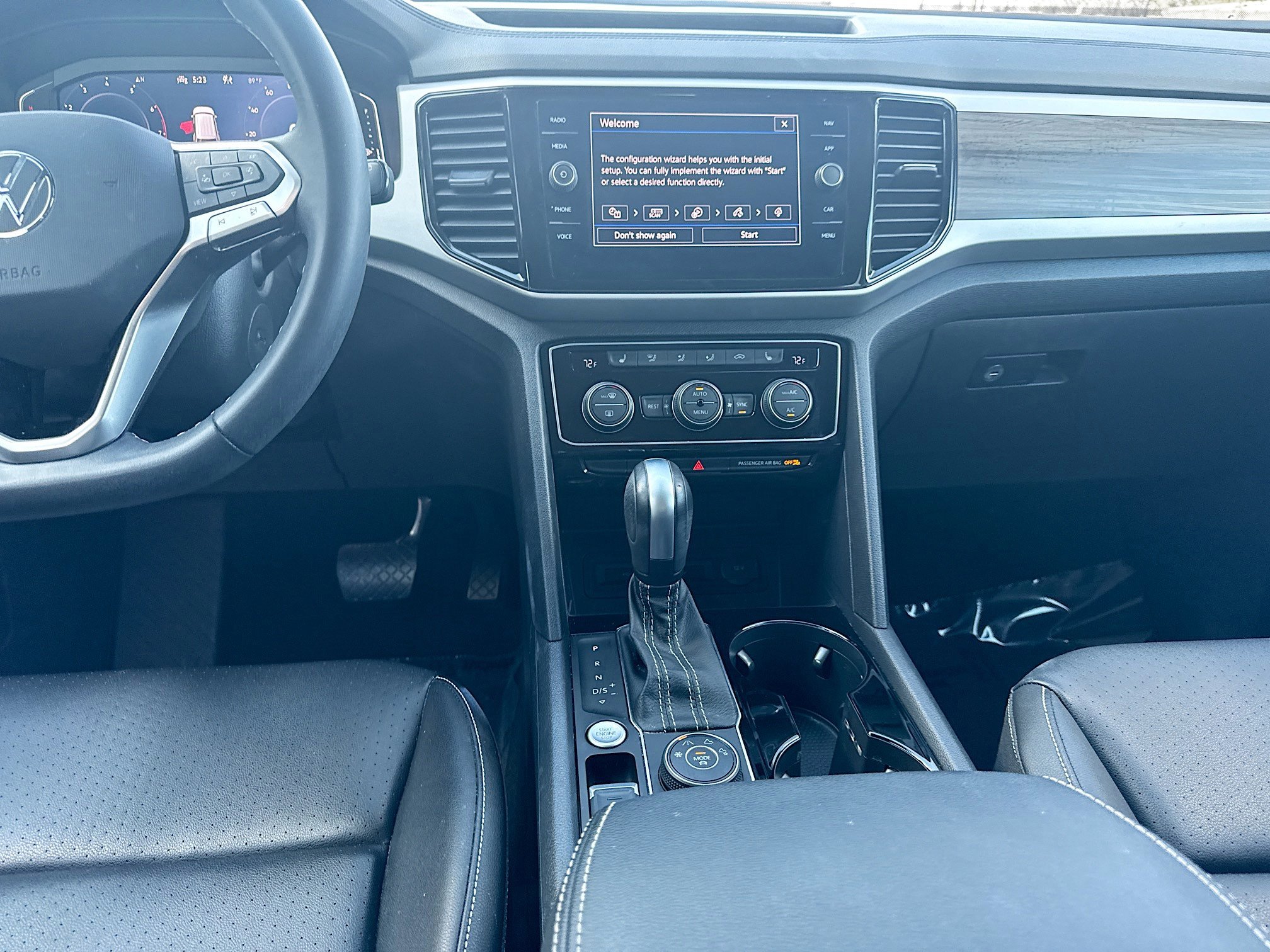 Used 2023 Volkswagen Atlas SEL AWD/4WD image 18