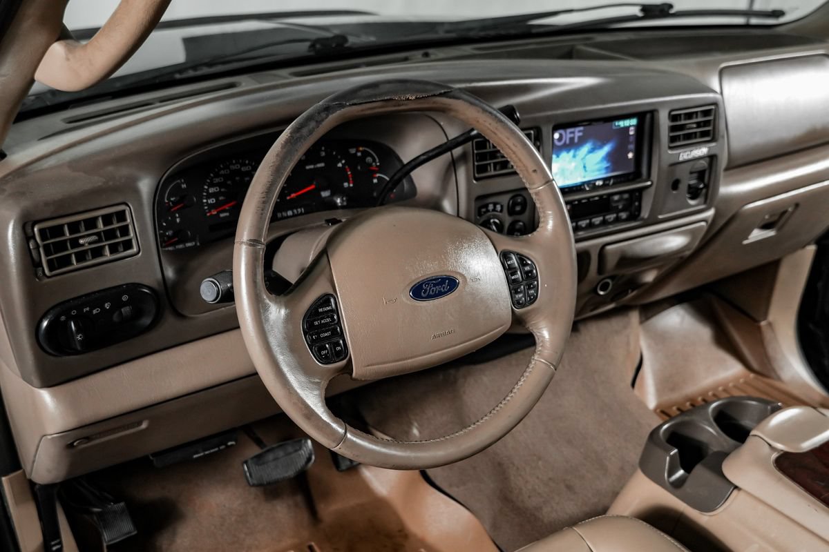 Used 2004 Ford Excursion Limited AWD/4WD image 15