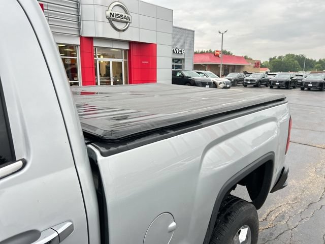 Used 2016 GMC Sierra 2500 SLT w/ Driver Alert Package AWD/4WD image 17