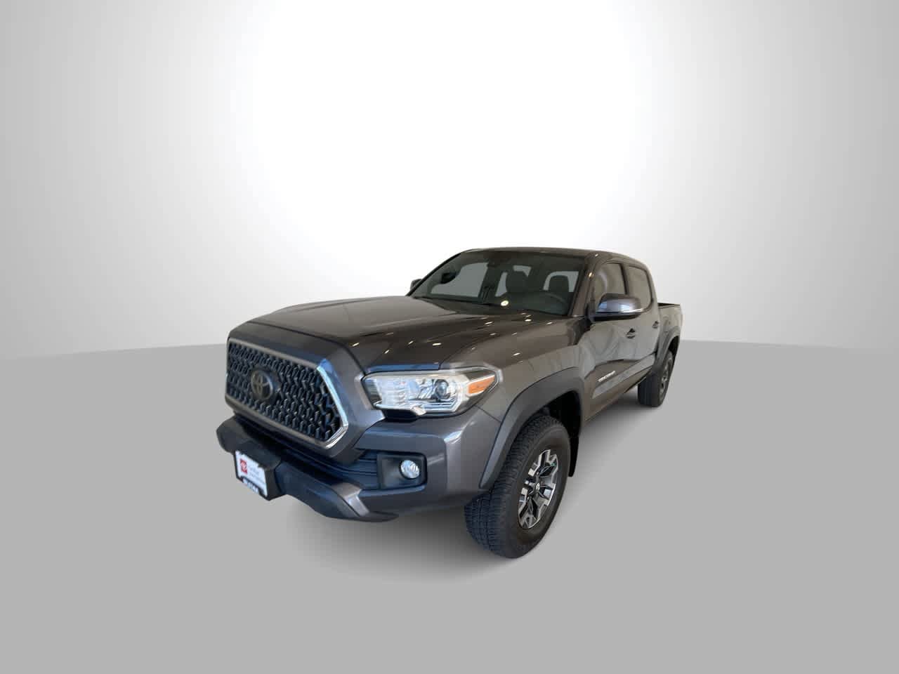 Used 2018 Toyota Tacoma TRD Off-Road AWD/4WD image 4