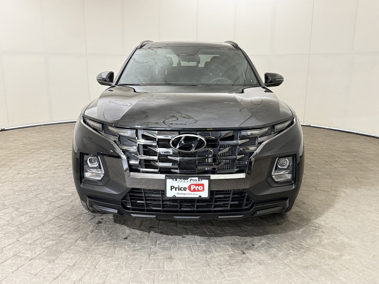 Used 2023 Hyundai Santa Cruz Night image 2