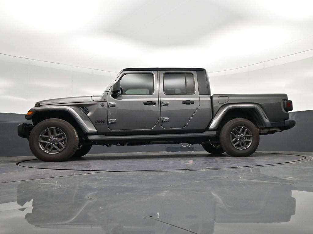 Used 2025 Jeep Gladiator Sport AWD/4WD image 30