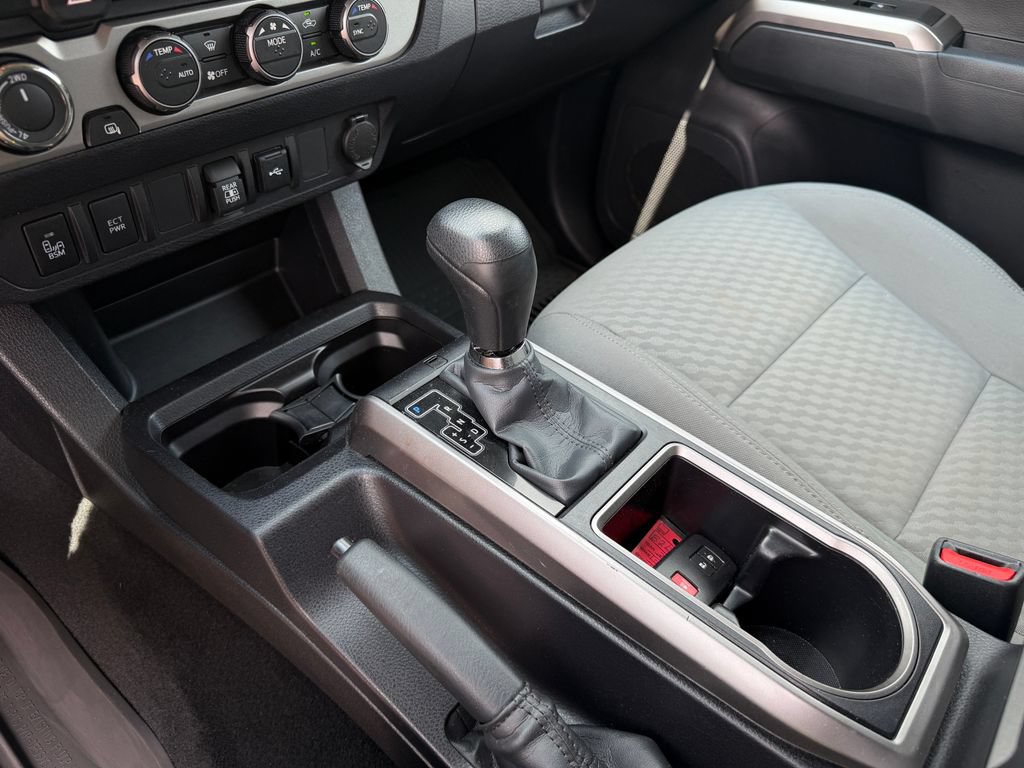 Used 2023 Toyota Tacoma SR5 w/ Technology Package AWD/4WD image 29